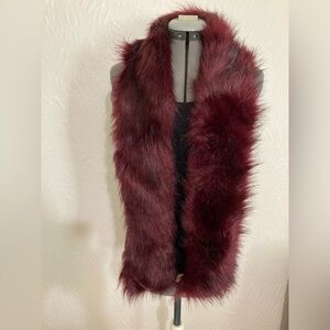 NWT Dose Elegant Burgundy faux Fur Scarf